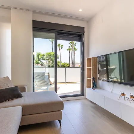 Sunrise House Olivanova, Near Met Apartment Oliva